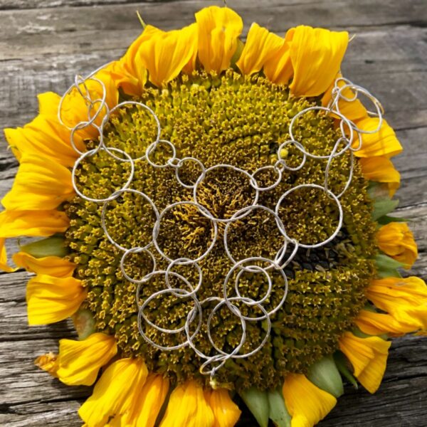 bubbles-necklace-circles-front-silver-random-sandrakernsjewellery