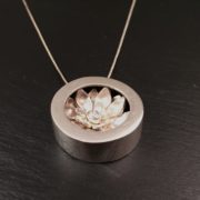 chrysanthemum-framed-pendant-top-2-sandrkernsjewellery