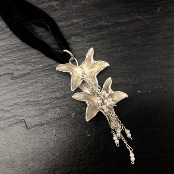 double-geranium-real-leaves-seed-pearls-sterling-silver-sandrakernsjewellery double-geranium-real-leaves-seed-pearls-sterling-silver-sandrakernsjewellery