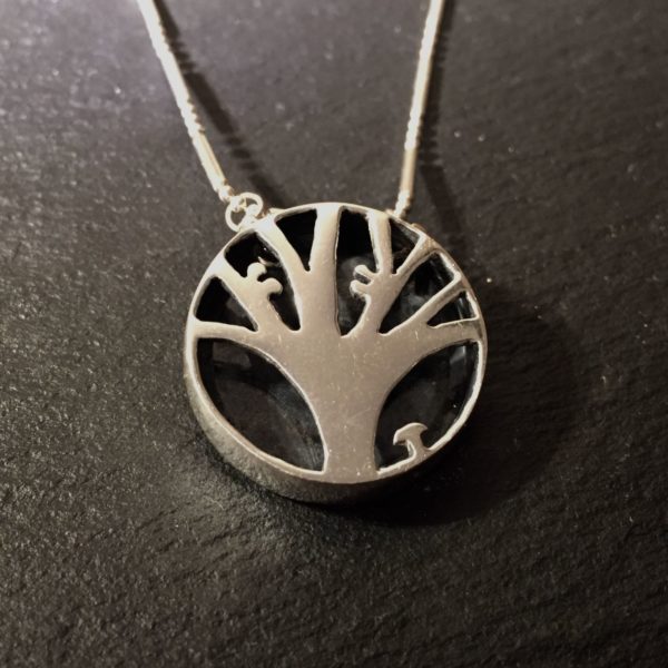 framed-tree-round-front-1-sandrakernsjewellery