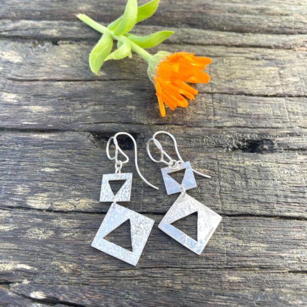 geometric-earrings-silver-dropper-sandrakernsjewellery