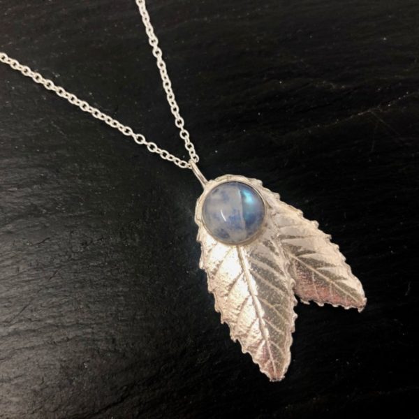 italian-leaf-moonstone-pendant-chain-sterling-silver-front-sandrakernsjewellery