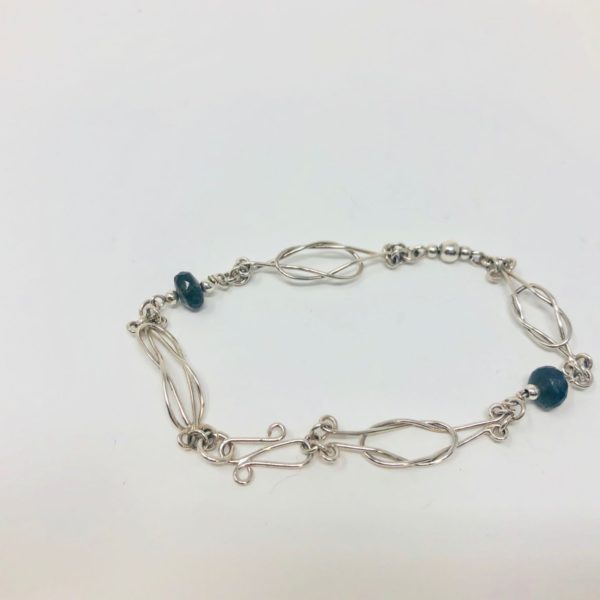 labradorite-bracelet-silver-clasp-handmade chain-sandrakernjewellery.