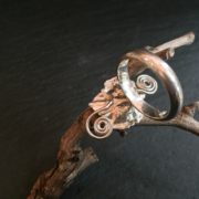 peridot-swirl-vineleaf-ring-back-sandrakernsjewellery