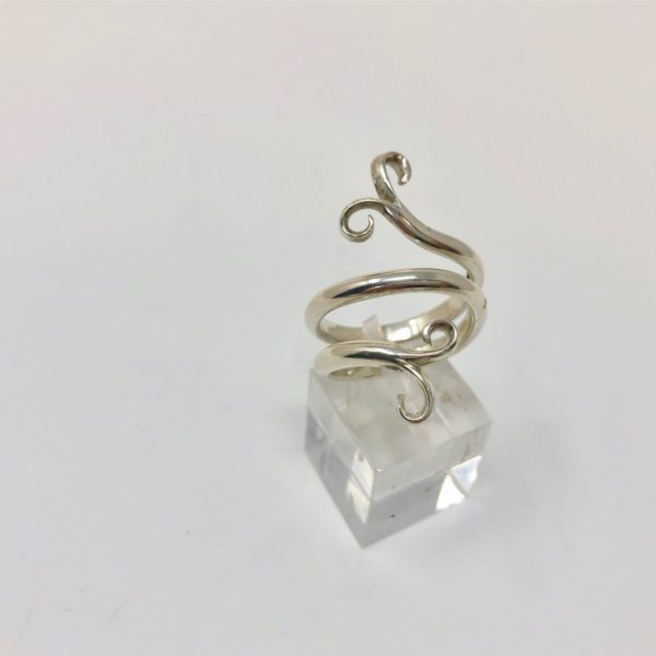 spiral-plain-swirly-front-sandrakernsjewellery
