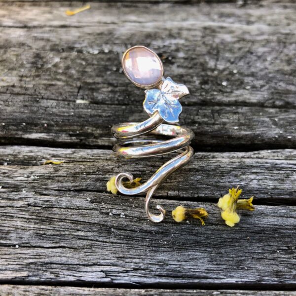 spiral-rose quartz-ring-ivy leaf-front2-sandrakernsjewellery