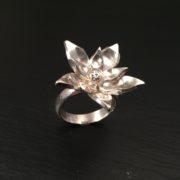starflower-ring-sandrakernsjewellery