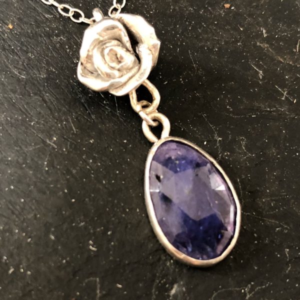 tanzanite-silver-rose-pendant-sandrakernsjewellery